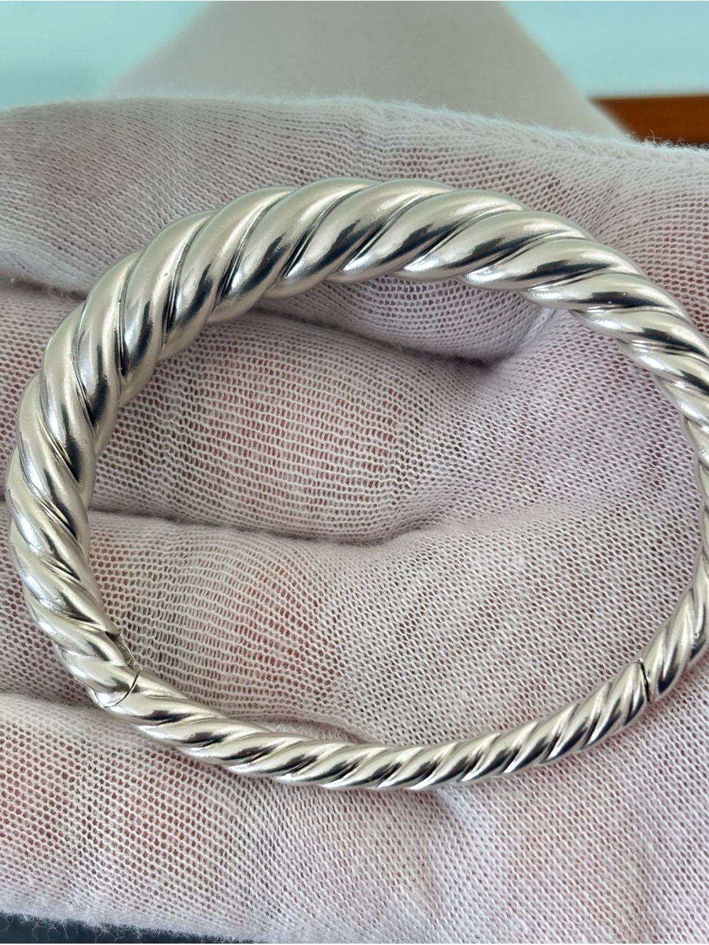 David Yurman Sterling silver 9.5mm Pure Form Bangle Bracelet-Small - Picture 4 of 9